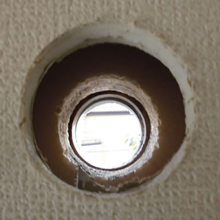 穴あけの写真